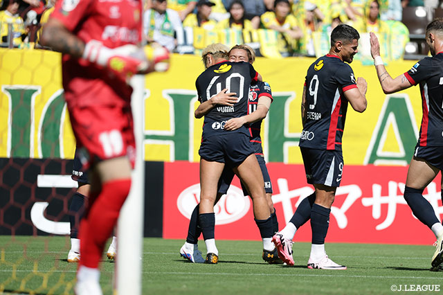 【明治安田Ｊ１百年構想リーグ 地域リーグラウンド EASTグループ 第17節 千葉vs鹿島】
