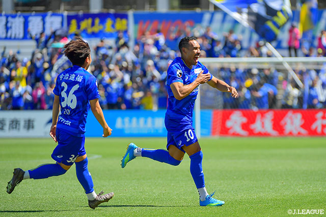 【明治安田Ｊ２・Ｊ３百年構想リーグ 地域リーグラウンド WEST-Aグループ 第17節 今治vs讃岐】