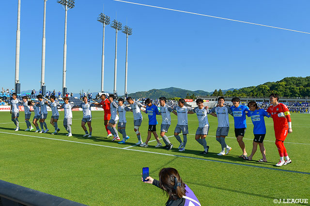 【明治安田Ｊ２・Ｊ３百年構想リーグ 地域リーグラウンド WEST-Aグループ 第17節 今治vs讃岐】