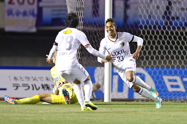 連敗ストップの鹿島、首位返り咲き