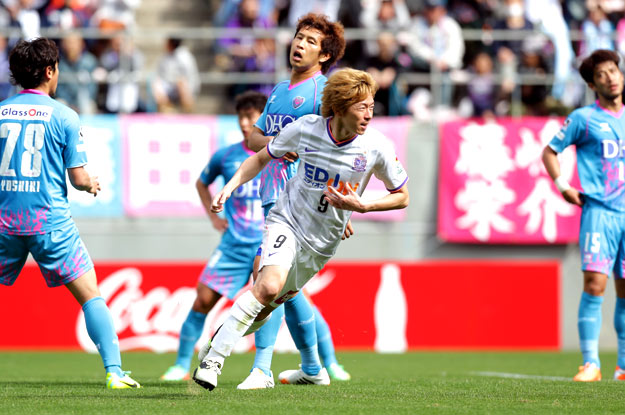 石原決勝ゴール！広島が上位対決を制す