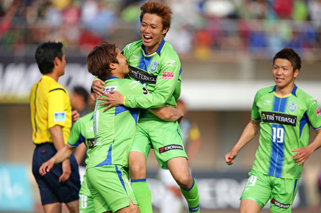 セットプレー活かした湘南、12連勝達成