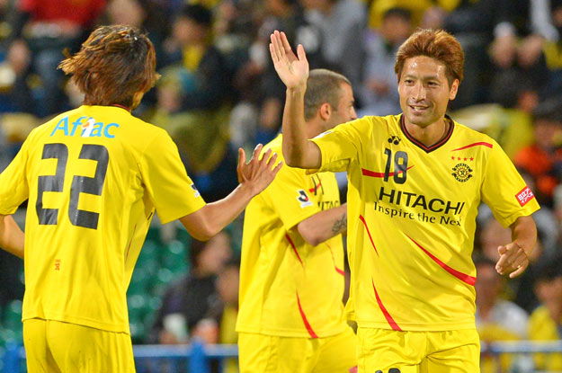 上位対決制した柏が首位浮上