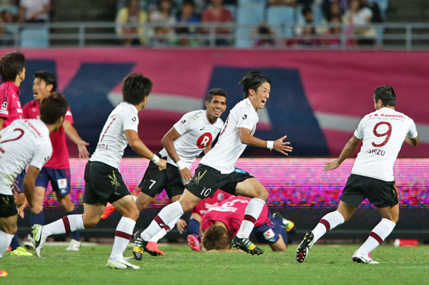森岡の劇的弾で神戸が関西ダービーを制す