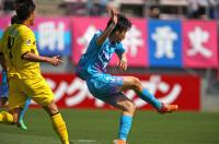 手堅く逃げ切った鳥栖、暫定首位に