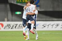 セットプレー生かした横浜FC、無敗伸ばす