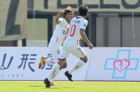 交代策的中の北九州、接戦制す