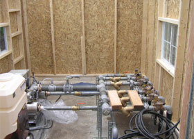 ポンプ小屋内部