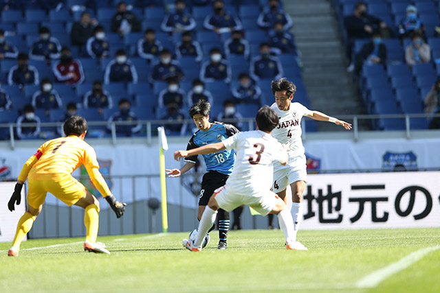 大関 友翔（#18）の決勝ゴールにより、川崎Ｆ U-18が2-1で逃げ切った。