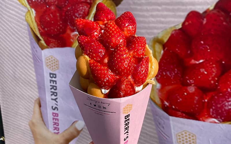 ストロベリーバブルワッフル