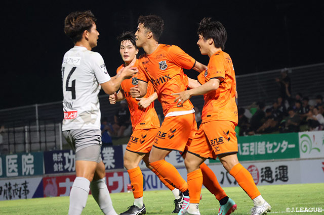 公式】4戦4勝の八戸が一気に首位に浮上。好調を続けていた宮崎は突如