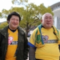 [ J1：第34節 広島 vs 仙台 ]　かとうさん（左）とひろしさんは、関東にお住まいの仙台サポータ...