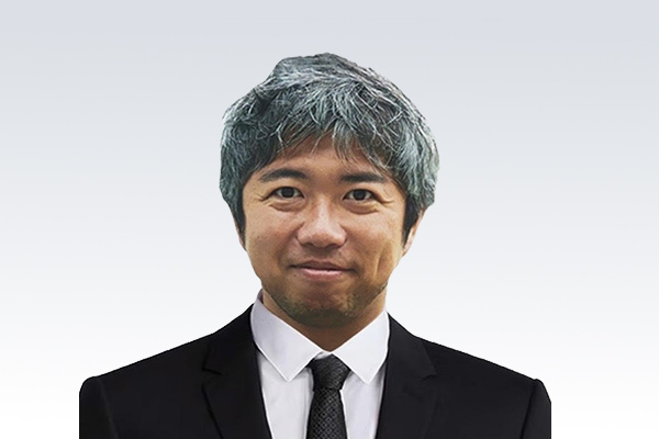 秋山 祐輔 氏